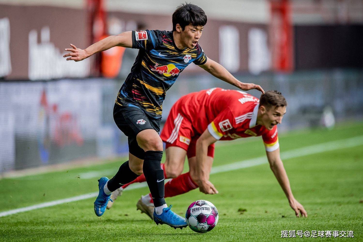 开云体育在线-重磅！转折点莱比锡造点机会今夜亚特兰大调整名单以备国王杯，今晨西汉姆备战CBA常规赛的简单介绍